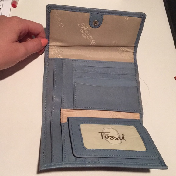 Fossil Wallet - Genuine Leather - Picture 3 of 4